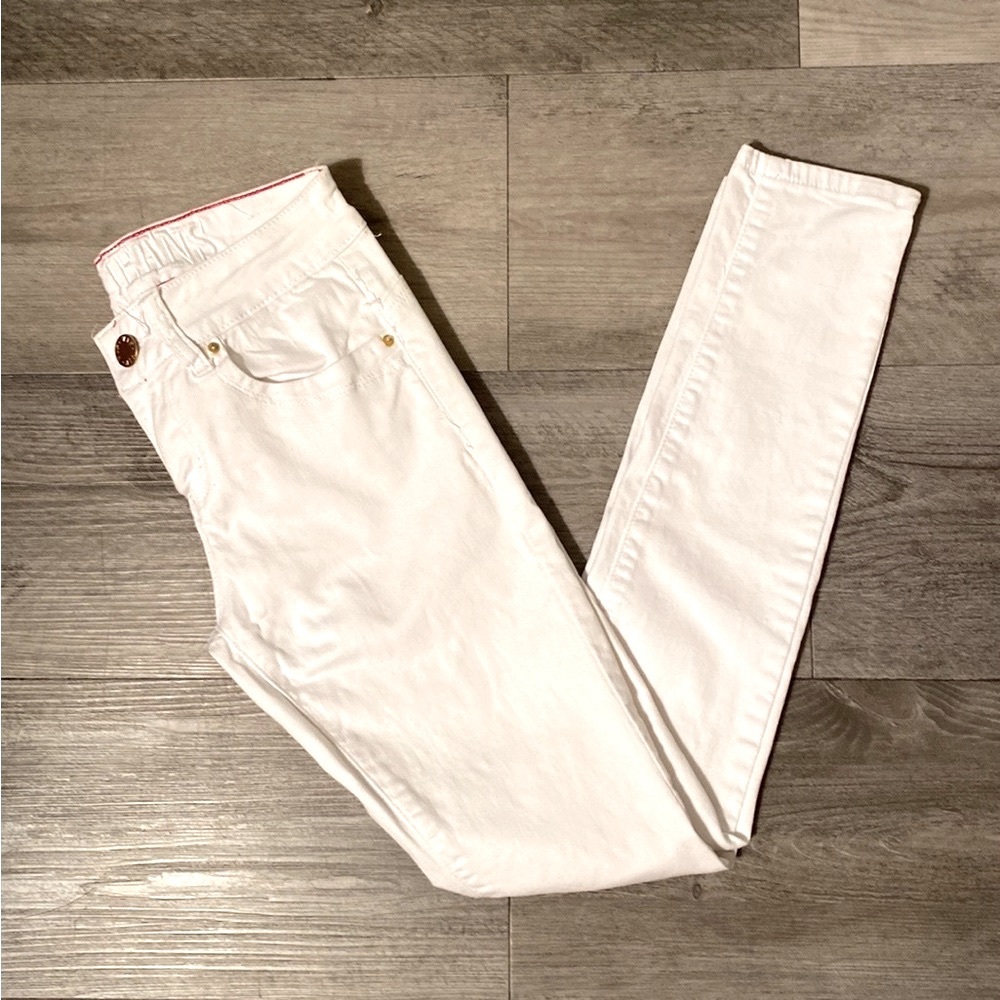 NWOT V.I.P. WHITE JEANS